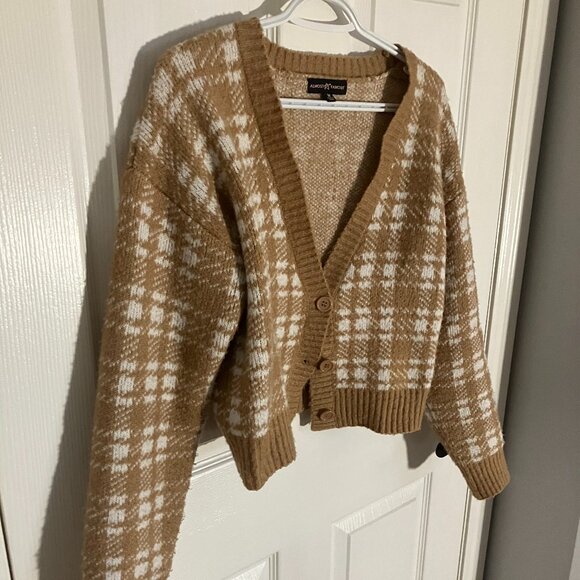 Almost Famous Cardigan Size Medium - Picture 1 of 5